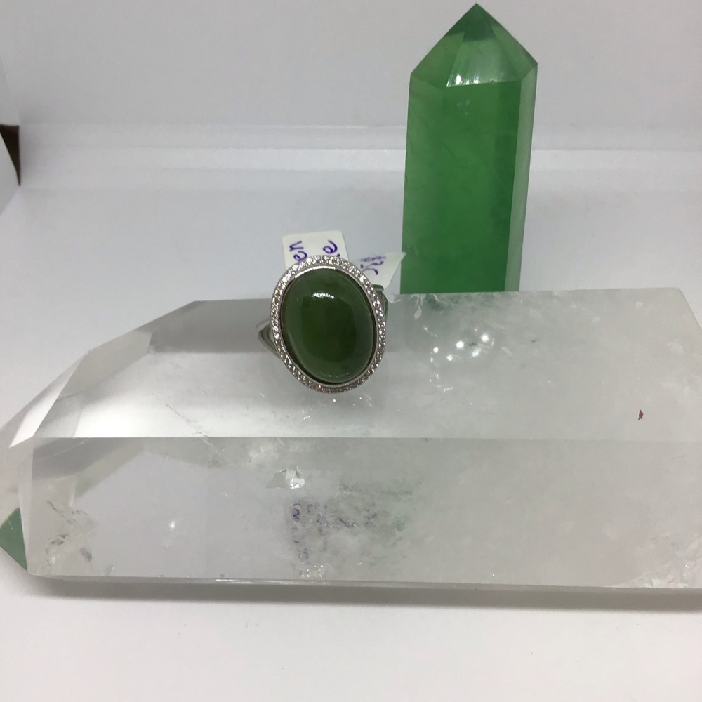 Jade ring - Picture 4 of 11